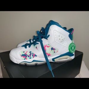 Brand new air Jordan 6 retro (GS) size 6Y